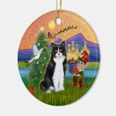 Kerst Fantasie - Zwart-witte Tuxedo kat Keramisch Ornament (Links)