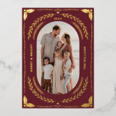 Kerst Folk Art Vakantie Foto Maroon Goud Folie Uitnodiging (Voorkant)