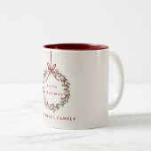 Kerst gebladerte krans met rode boog tweekleurige koffiemok (Voorkant rechts)