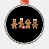Kerst Gingerbread Nurse Team Crew Cadeaus Metalen Ornament (Voorkant)
