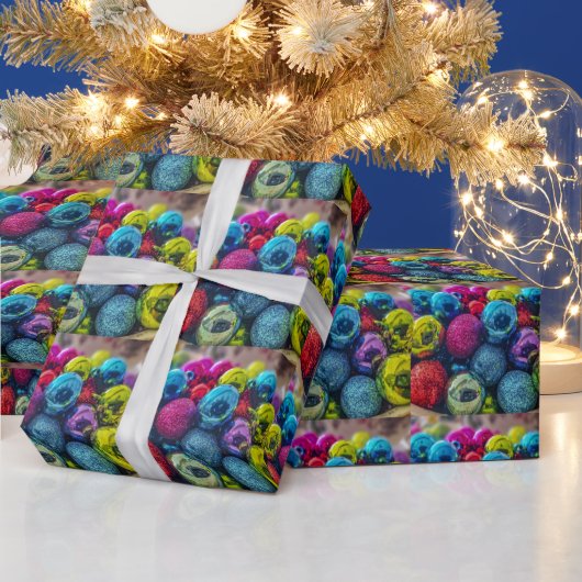 Kerst glanzende ornamenten blauw groen rood roze  cadeaupapier (Feestdagen)