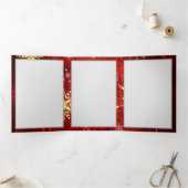 Kerst Gouden Sneeuwvlokken op Rode Achtergrond Drieluik Wenskaart (Binnen)