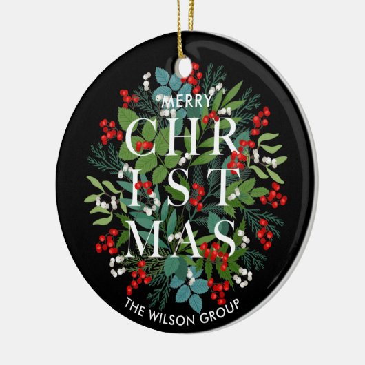 Kerst Groenen en bessen op zwart Keramisch Ornament (Links)