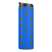 Kerst Holly Red Berry Pattern op Festive Blue Thermosbeker (Geroteerd rechts)