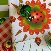 Kerst Lieveheersbeestje Rood, Groen en Wit Cadeaupapier