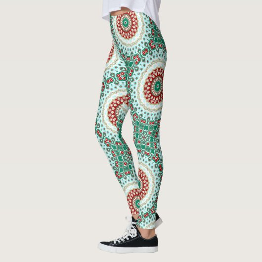 Kerst Mandala in rood, groen en Frosted Blue Leggings (Links)