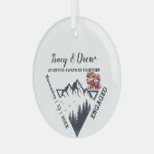 Kerst Mountain Pine Trees paar verloofd zwart Glas Ornament (Voorkant links)