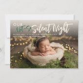 Kerst Niet Stille Nacht Groen Grappig Baby Foto Aankondiging (Voorkant)