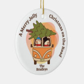 Kerst op de weg Sneeuwmannen in een busje Keramisch Ornament (Rechts)