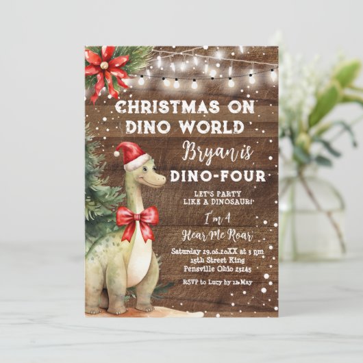 Kerst op Dino World Wood Dinosaurus 4e verjaardag Kaart (Staand voorkant)