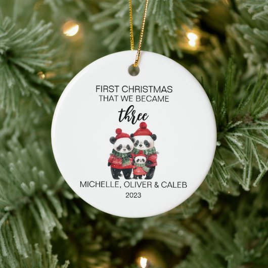 Kerst Panda Beer Familie van Drie Keramisch Ornament (Boom)