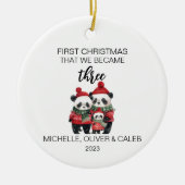 Kerst Panda Beer Familie van Drie Keramisch Ornament (Voorkant)
