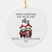 Kerst Panda Beer Familie van Drie Keramisch Ornament (Achterkant)