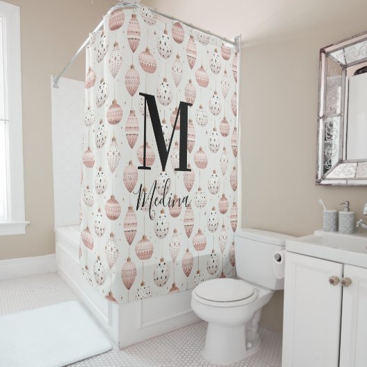 Kerst Patroon Zwart Monogram Modern Script Douchegordijn (In situ)