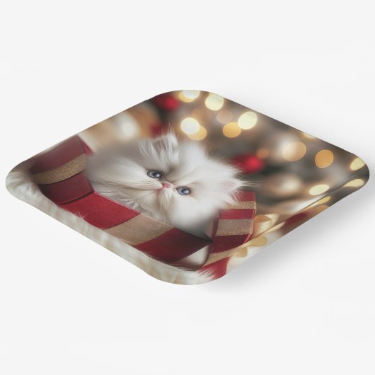 Kerst Perzische kitten in een geschenkdoos Papieren Bordje (Gebogen)