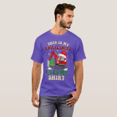 Kerst Plaid Graafmachine Grappige Kerst Pyjama jon T-shirt (Voorkant volledig)