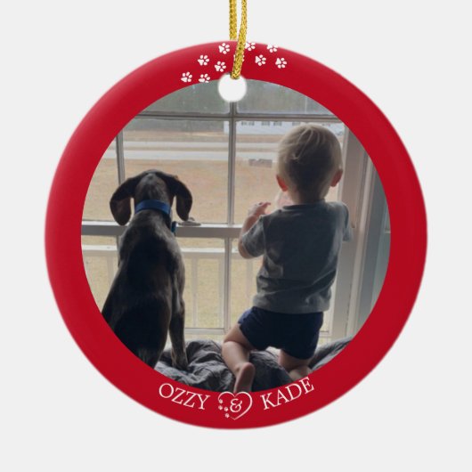 Kerst Rood Wit Gepersonaliseerd Kind Pet Foto Keramisch Ornament (Voorkant)