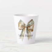 Kerst Rustiek Wit Groen Gouden Boog Gepersonalisee Latte Mok (Voorkant)