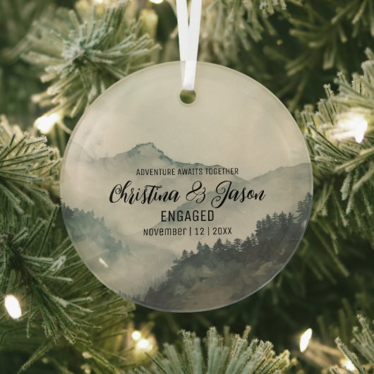 Kerst Rustieke Mountain Hiking Verloving Groen Glas Ornament (Insitu)