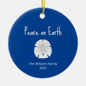 Kerst Strand Zand Dollar Vrede op Aarde Blauw Keramisch Ornament (Voorkant)