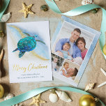 Kerst Strand Zee Schildpad 3 Foto Kustgebied Folie Feestdagenkaart<br><div class="desc">Echte gouden folie voegt elegantie toe aan deze kustthema kerstkaart, met een waterverf turquoise zeeen schildpad op een abstracte strandachtergrond met een gouden glitter sprankelende golf, en gouden Merry Christmas. Op de achterkant zijn 3 fotosjablonen om de kaarten eenvoudig te personaliseren met uw favoriete familiefoto's. Bekijk het collectie voor meer...</div>