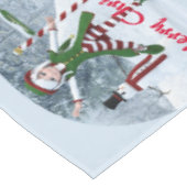 Kerst Toon Meisje in een Winterbos Tafelkleed (Gekanteld)