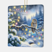 Kerst uil in een magisch winterbos keramisch ornament (Links)
