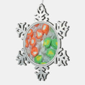 Kerst van het groene en oranje taffy snoep tin sneeuwvlok ornament (Rechts)