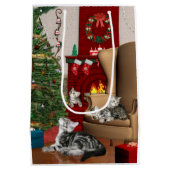 Kerst van kat in tabby medium cadeauzakje (Achterkant)