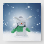 Kerst winter sneeuwpop SlipperyJoe groene sjaal Vierkante Klok (Voorkant)