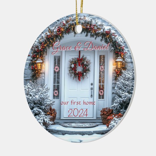 Kerst witte deurkrans "ons eerste thuis" keramisch ornament (Links)