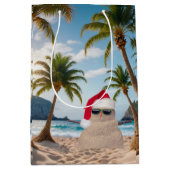 Kerst Zand Man Op een Strand Medium Cadeauzakje (Voorkant)