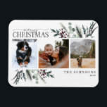 Kerst-zwarte winter Botanische foto-ingang Magneet<br><div class="desc">Maak kennis met de Kaart van de prettige kerstzwarte winter met de botanische foto Magnet Holiday! Deze mooie kaart bevat drie van uw favoriete foto's in zwart-wit, met 'prettige kerst' in een modern handgeschreven duo van serif-type. De kaart is voorzien van donkerzwarte, rode en ontroostbare groene winterplantaardige stoffen, waardoor het...</div>