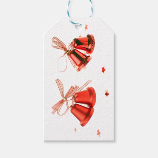 Kerstabel met rode kerstcellen, versierd met tekst cadeaulabel (Voorkant)