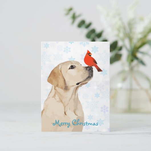 Kerstakardinaal met geel lab - Cute Labrador Dog Feestdagenkaart (Staand voorkant)