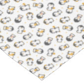 Kerstakerpinguïns op witte kerst tafelkleed (Gekanteld)