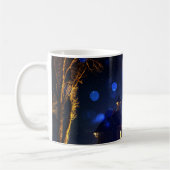 Kerstaven met blauwe achtergrond koffiemok (Links)