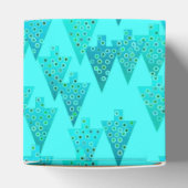 Kerstaven met een moderne bloem - aqua & pauock bedankdoosjes (Bovenkant)