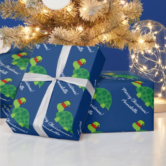 Kerstavond met een paarse kerst cadeaupapier (Feestdagen)