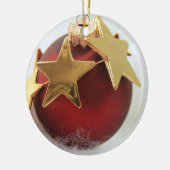 Kerstavond met rood en gouden versiering keramisch ornament (Links)