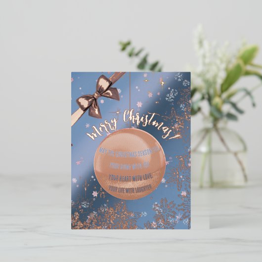 Kerstbal in zoet roze en blauw folie feestdagen briefkaart (Staand Voorkant)