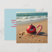 Kerstbal op het strand kerstkaart (Voorkant / Achterkant)