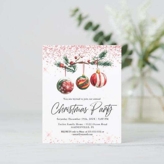 Kerstballen op een budget Kerstfeest Uitnodiging (Staand voorkant)