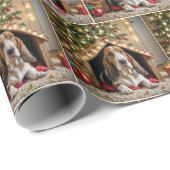 Kerstbassethond in een hondenhok cadeaupapier (Rol Hoek)