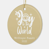 Kerstbevallen met de Wereldoorlog Goud en Wit Keramisch Ornament (Links)