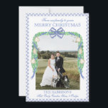 Kerstblauw Gingham Garland Eén foto  Feestdagenkaart<br><div class="desc">Waterverf kerstblauw Gingham Foliage One Foto  Holiday Kaart. Deze prachtige kerstfotokaart is voorzien van een waterverf kersttuin met witte bogen en lijst voor één foto. Het is perfect als je op zoek bent naar een klassieke,  zuidelijke,  grootmilleniale kerstfotokaart. Bericht me voor om het even welke behoeftenaanpassingen of passende punten:)</div>