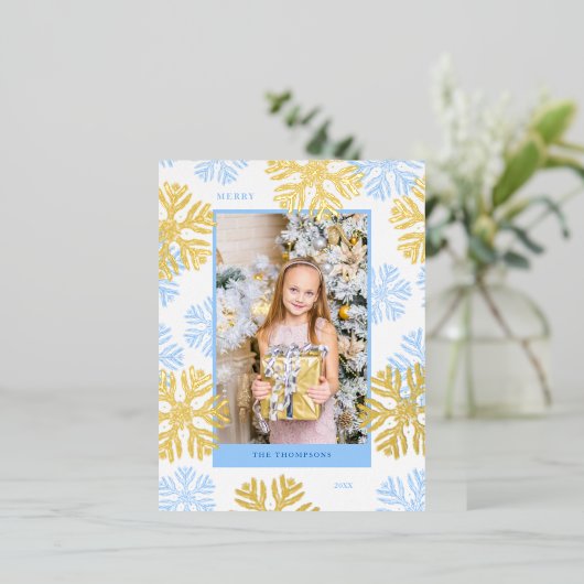 Kerstblauw Snowflake-lijst licht Folie Feestdagen Briefkaart (Staand Voorkant)
