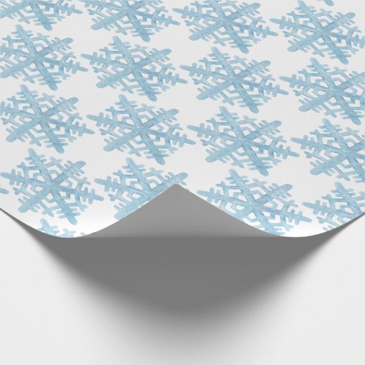 Kerstblauw Waterverf Snowflakes Patroon Cadeaupapier (Hoek)