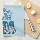 Kerstblauwe wintertrio-chillin met mijn gnomen theedoek (Quarter Fold)