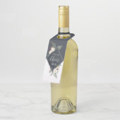 Kerstboeket lijst witte rozen en hulst flessenhanger (Schuin)